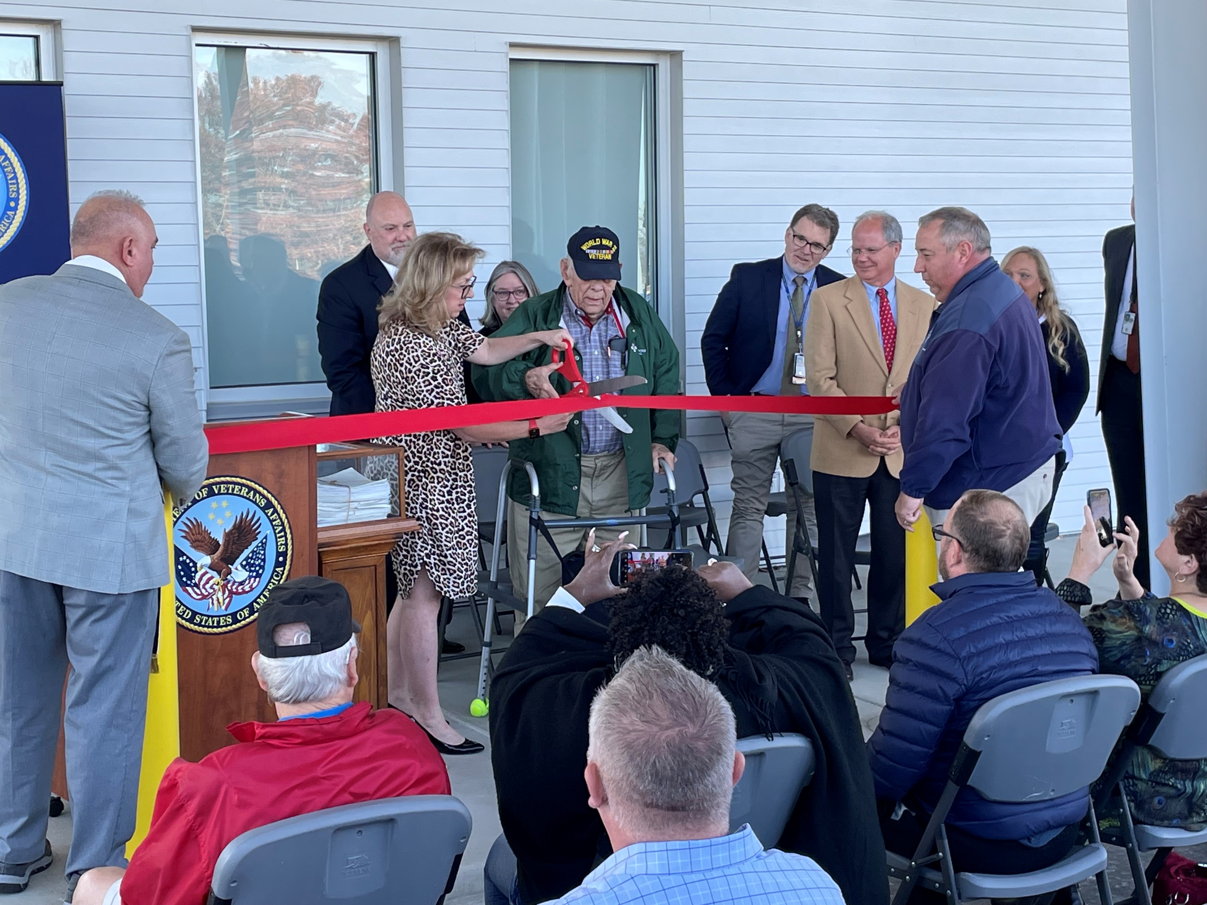 Rep. Guthrie participating in the ribbon cutting of the VA clinic in Owensboro