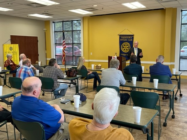 Rep. Guthrie discussing the Lower Energy Costs Act at Bardstown Rotary Club